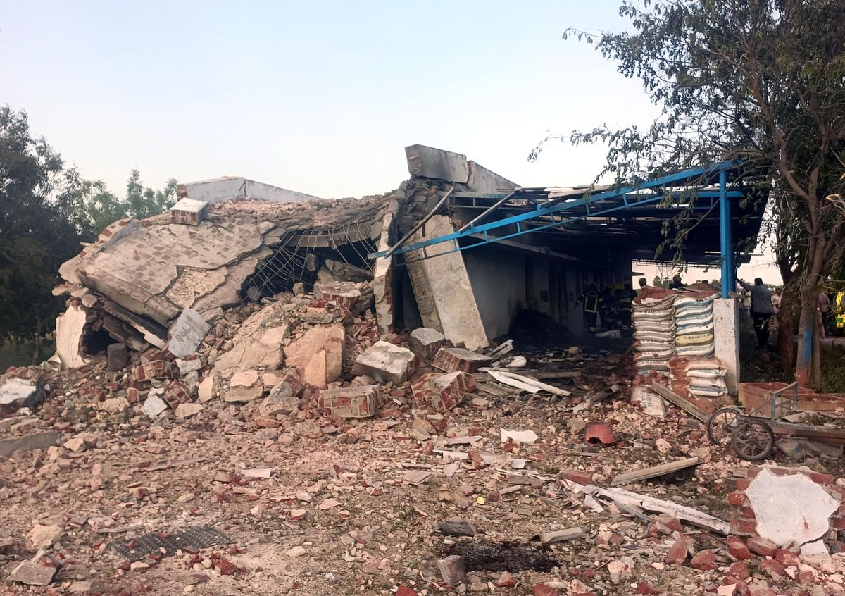 Hindistan'da Havai Fişek Fabrikasında Patlama: 13 Ölü