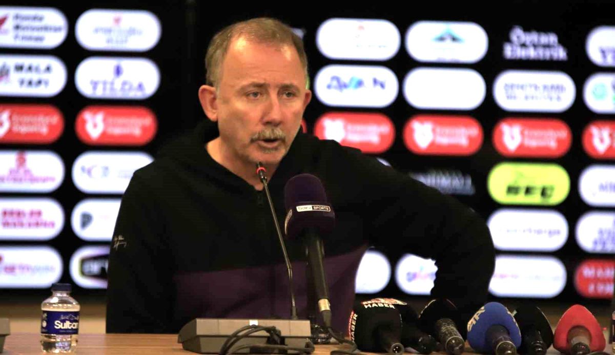 Sergen Yalçın: "Bugün en önemli şey 3 puandı"